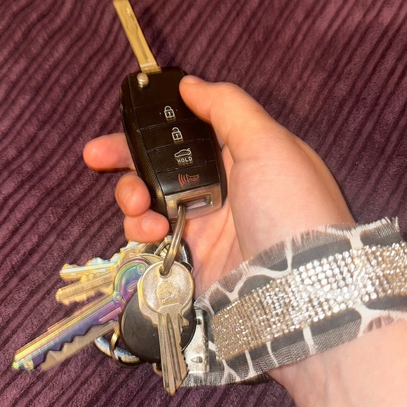 Frayed Rhinestone Wristlet Keychain - Picture 2 of 2